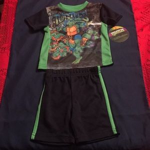 Nickelodeon boys  Ninja Turtles short set